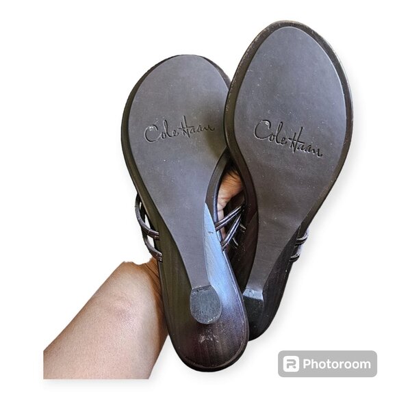 Cole Haan Brown Beaded Kitten Heel Flip Flop Sandal Size  7 - Picture 6 of 6